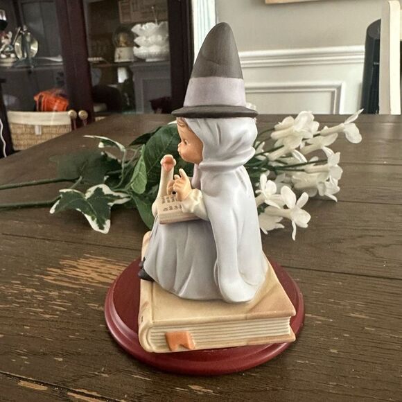 Memories of Yesterday Once Upon aFairy Tale Series Mother Goose Ltd Ed. Figurine - Picture 3 of 7